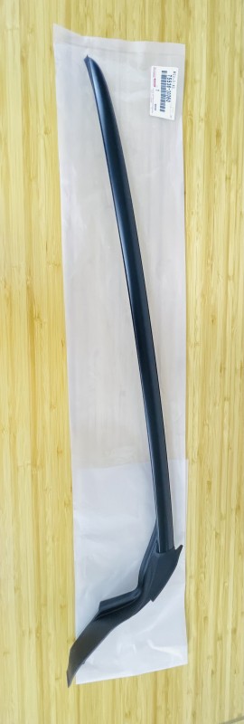 Moulding for Crown/Majesta (75536-30060)