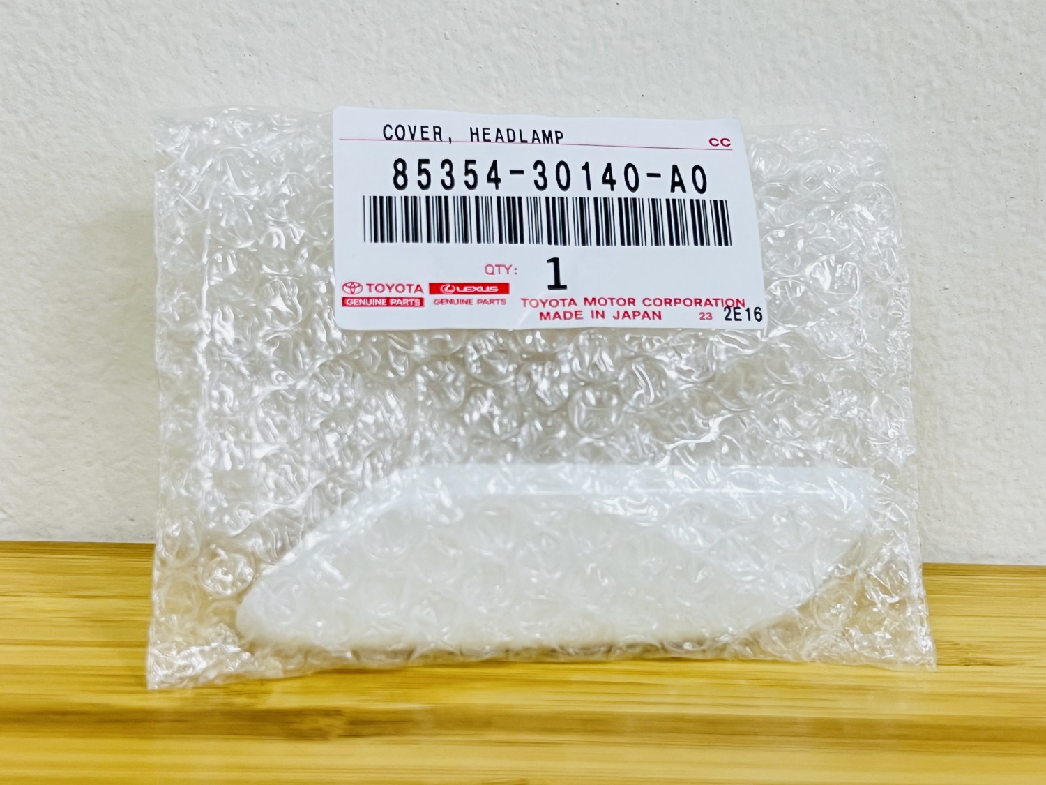 Head lamp Cover (85354-30140-A0)